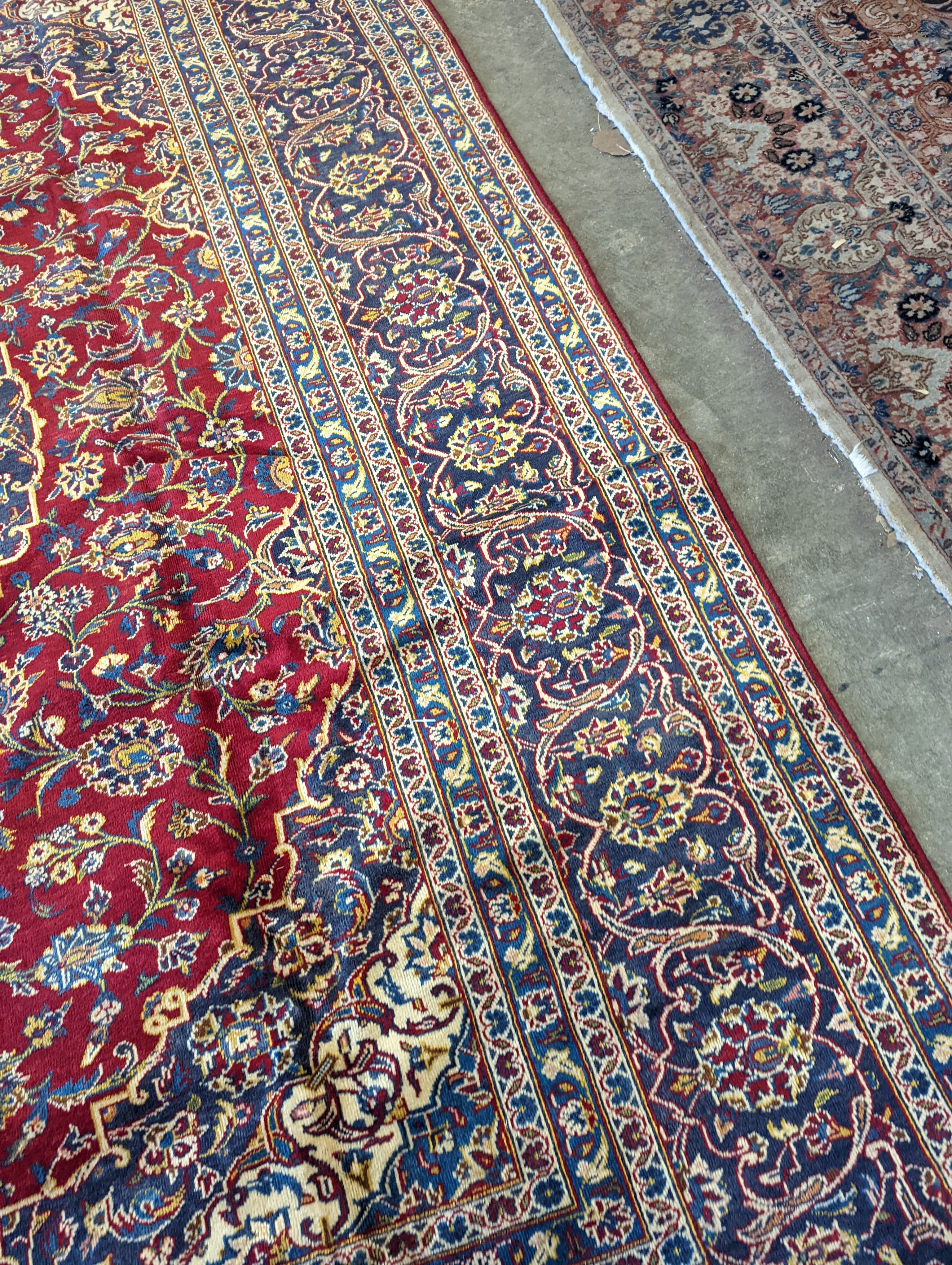 A Kashan carpet, 330 x 244cm